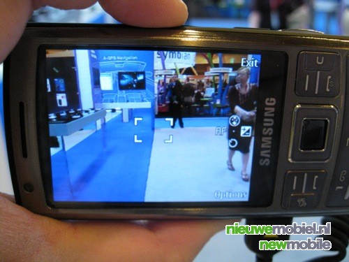 Eerste live foto's van Samsung's nieuwe i7110