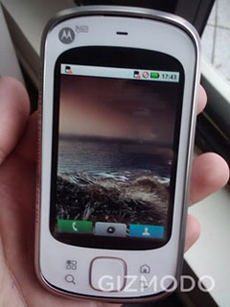 Motorola Zeppelin Front